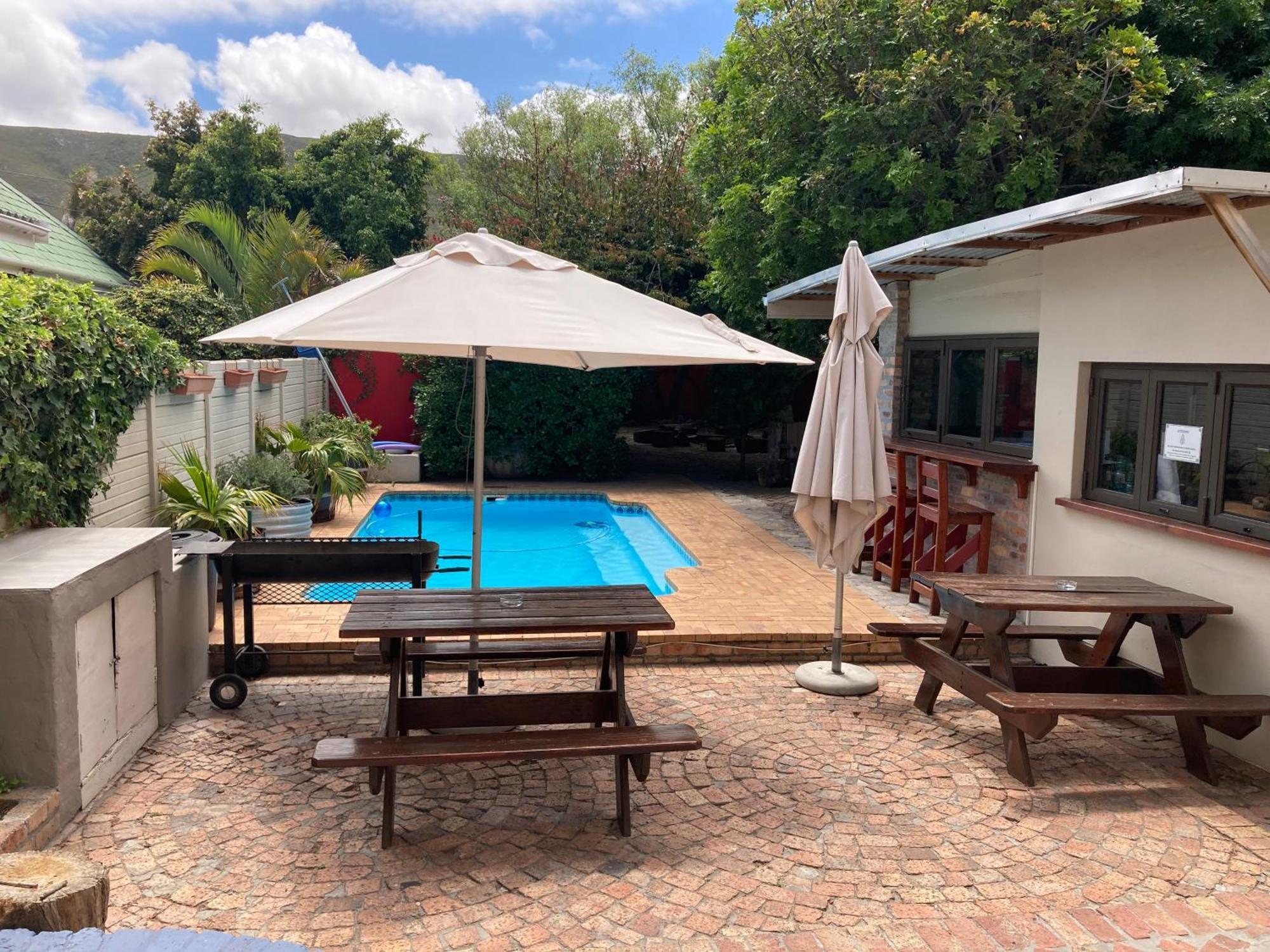 Hermanus Backpackers & Budget Accommodation エクステリア 写真