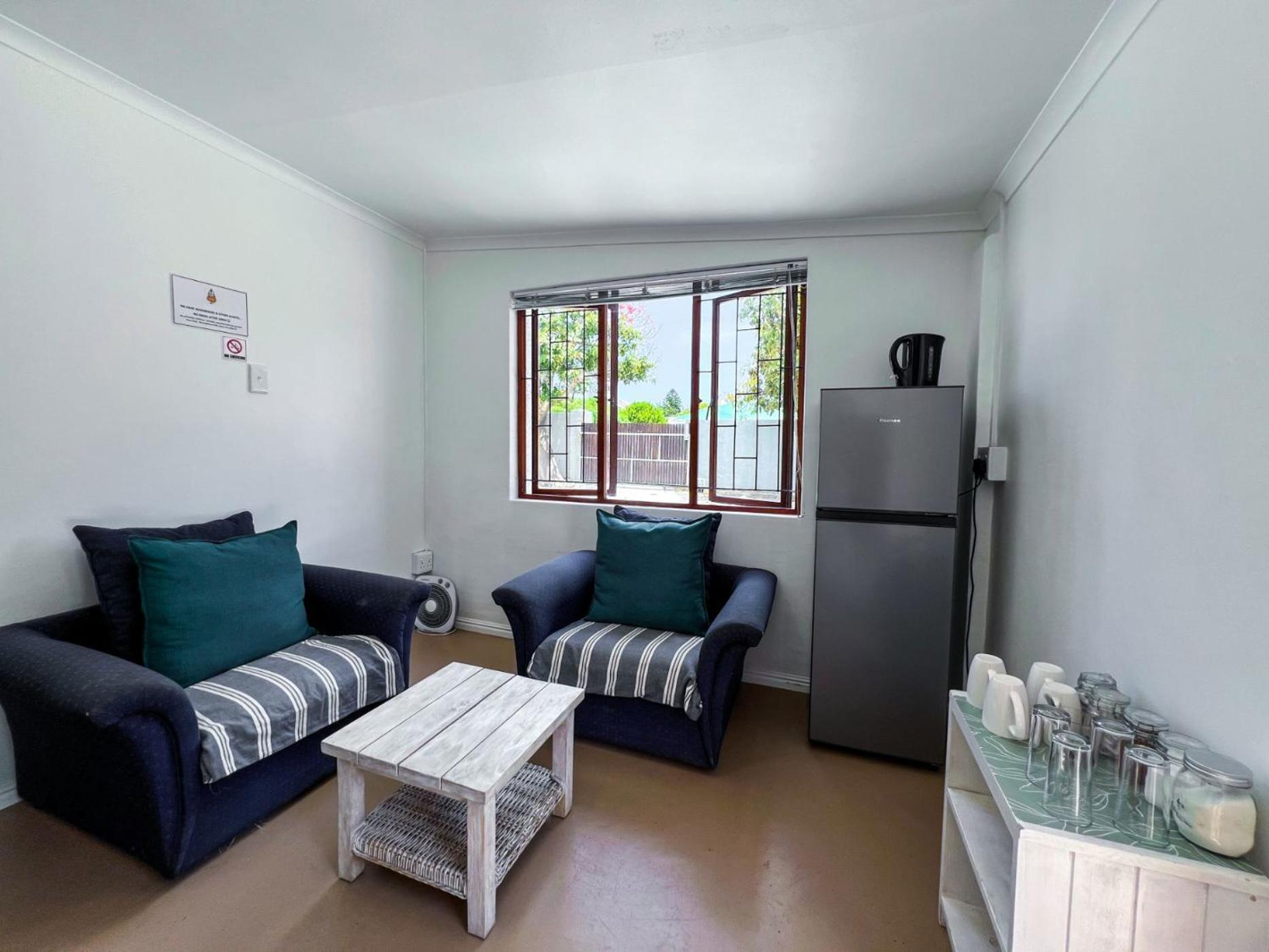Hermanus Backpackers & Budget Accommodation エクステリア 写真
