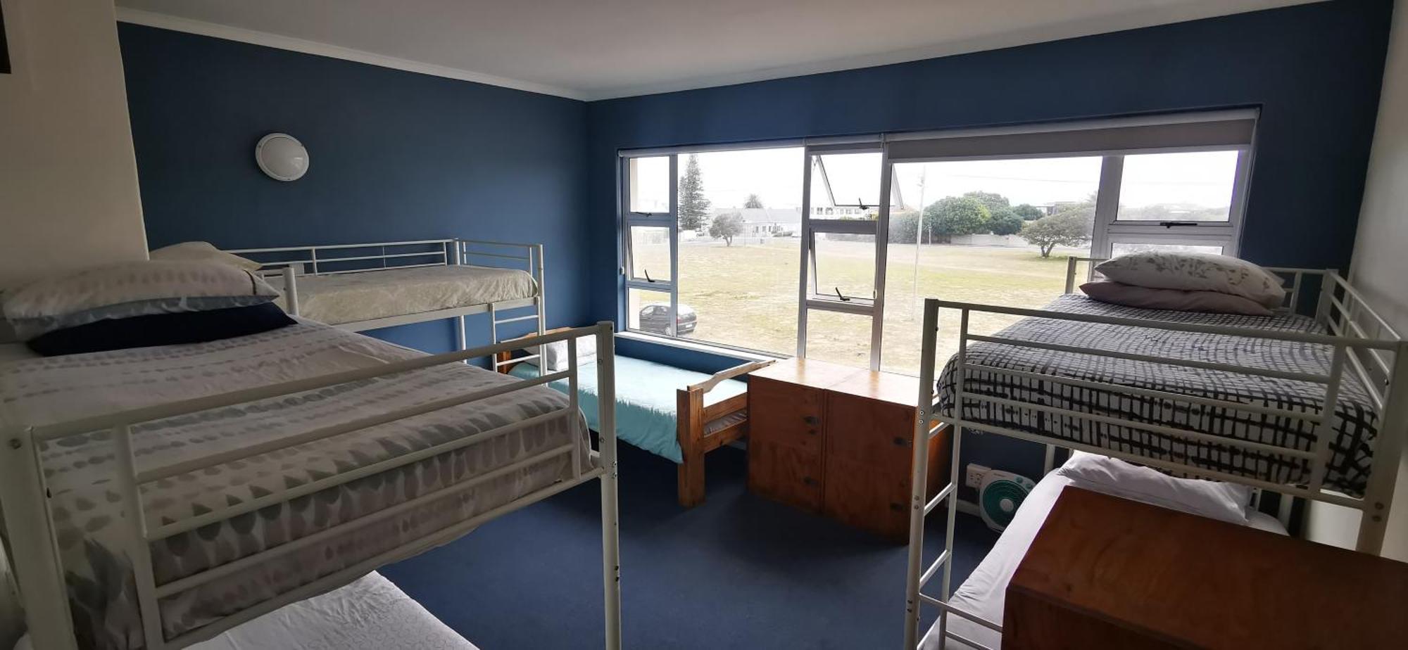 Hermanus Backpackers & Budget Accommodation エクステリア 写真