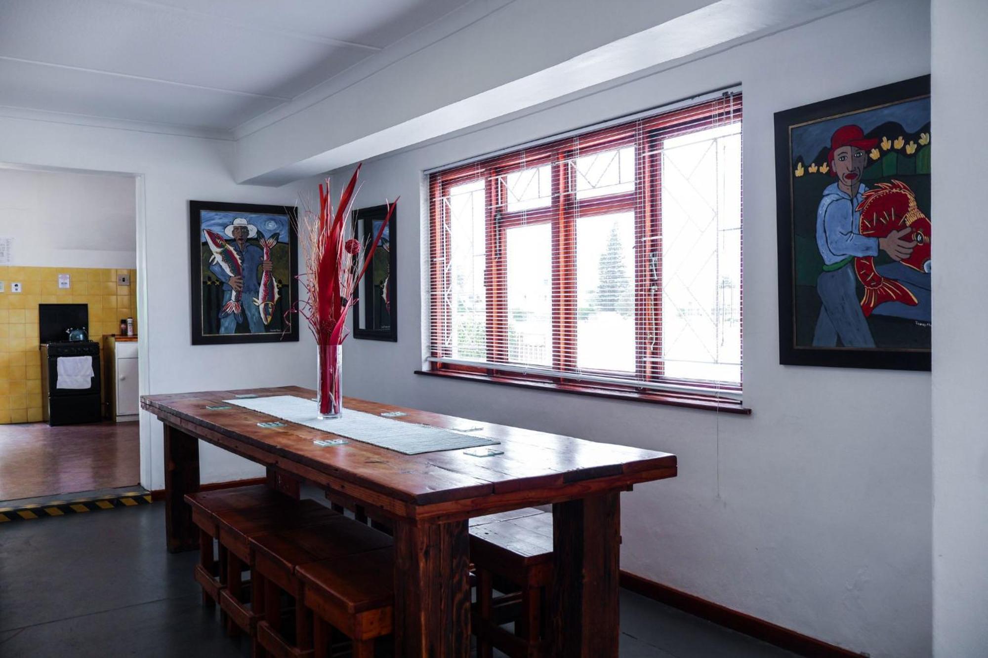 Hermanus Backpackers & Budget Accommodation エクステリア 写真