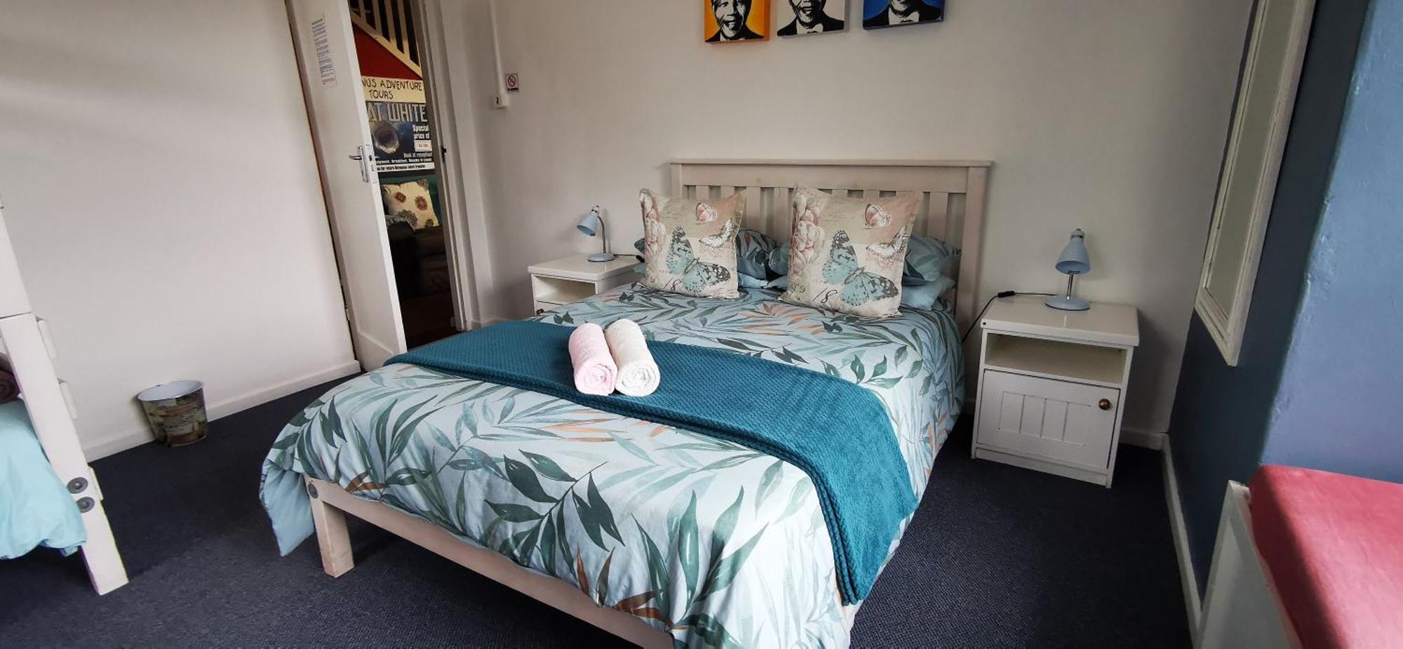 Hermanus Backpackers & Budget Accommodation エクステリア 写真