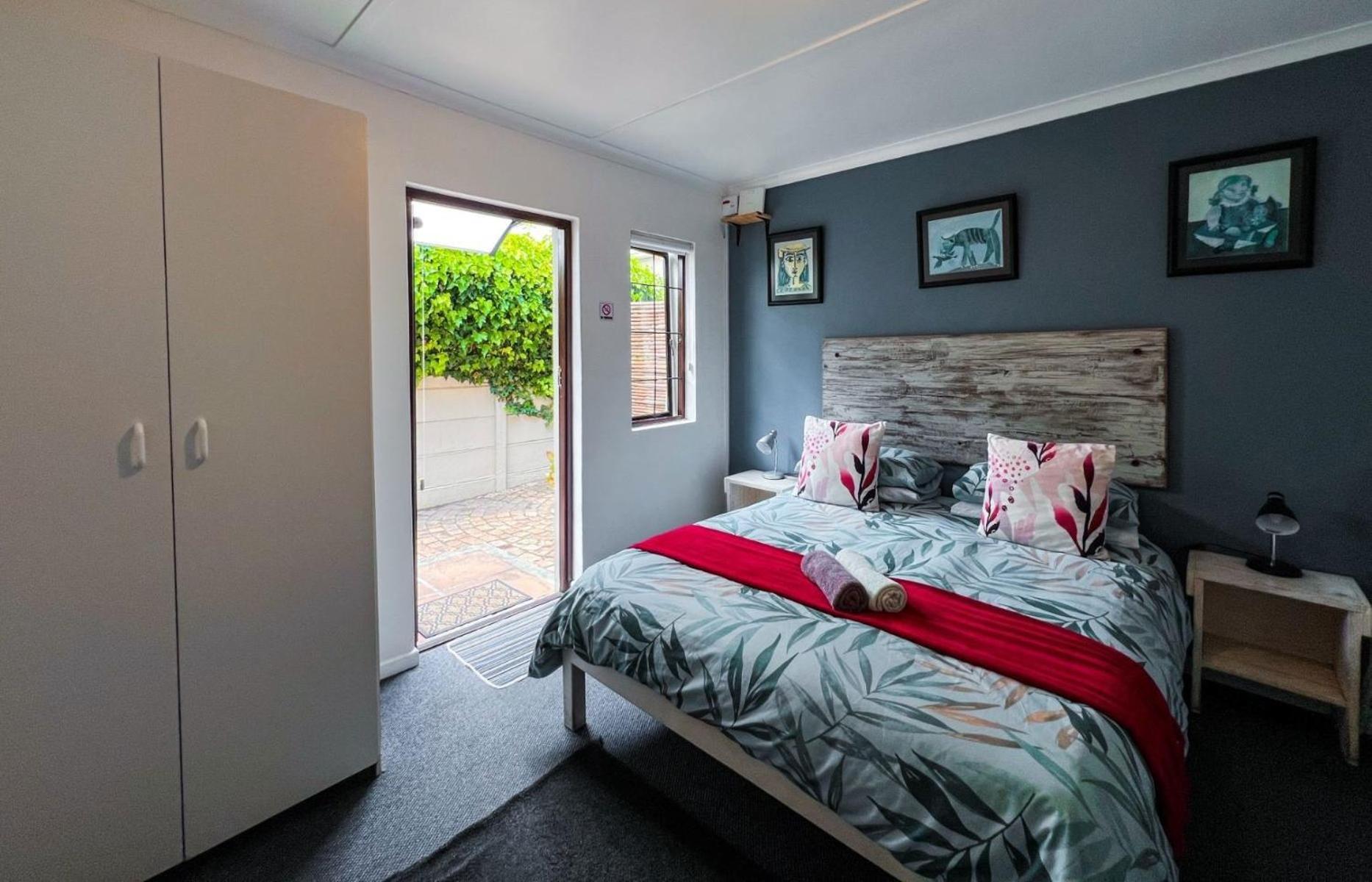 Hermanus Backpackers & Budget Accommodation エクステリア 写真