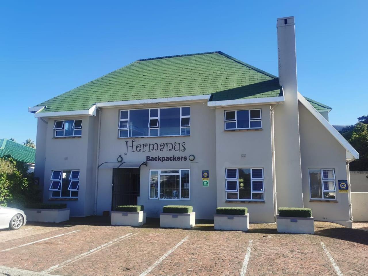 Hermanus Backpackers & Budget Accommodation エクステリア 写真