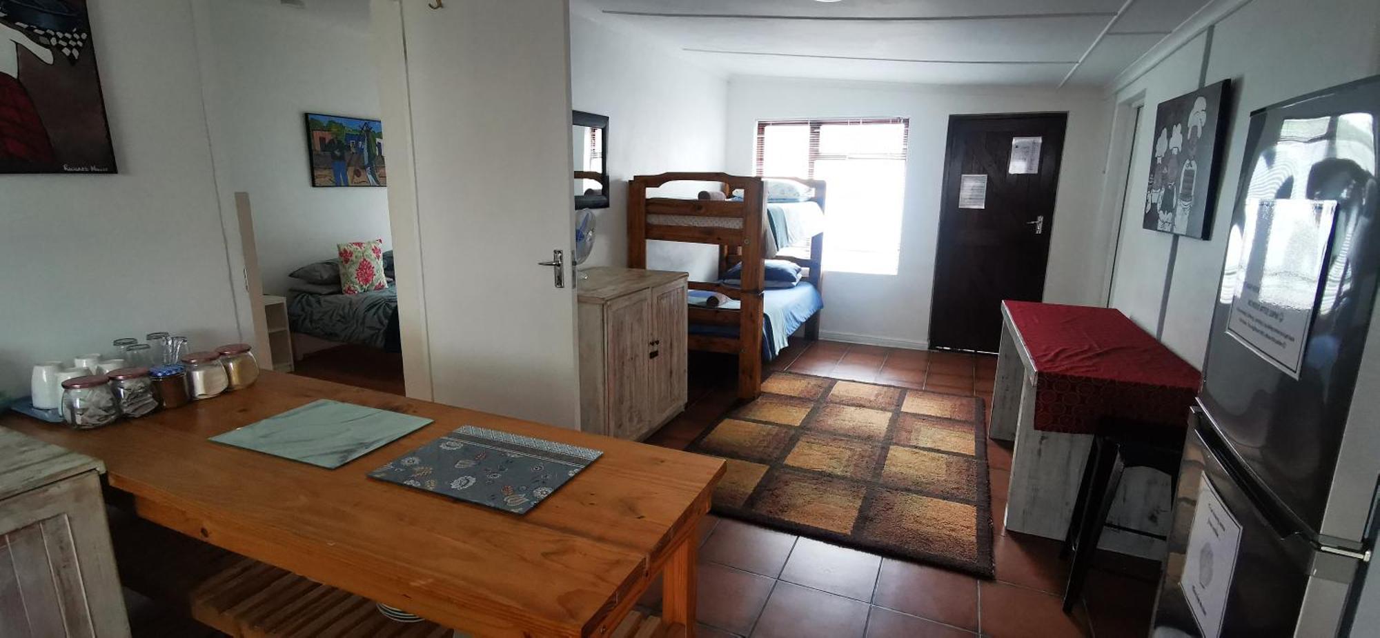 Hermanus Backpackers & Budget Accommodation エクステリア 写真