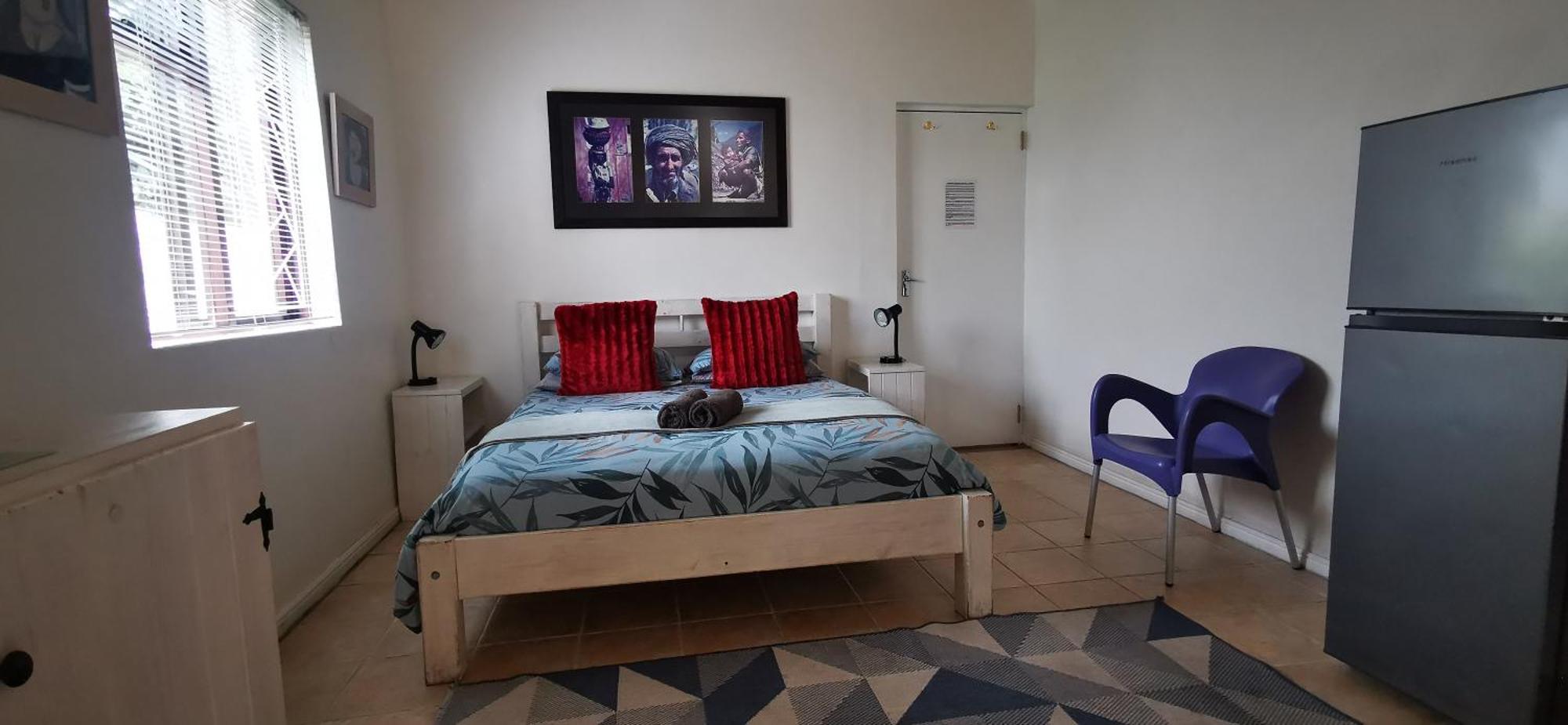 Hermanus Backpackers & Budget Accommodation エクステリア 写真